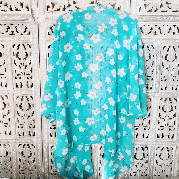 Cherry Blossom Floral Kimono - Picture 4 of 6